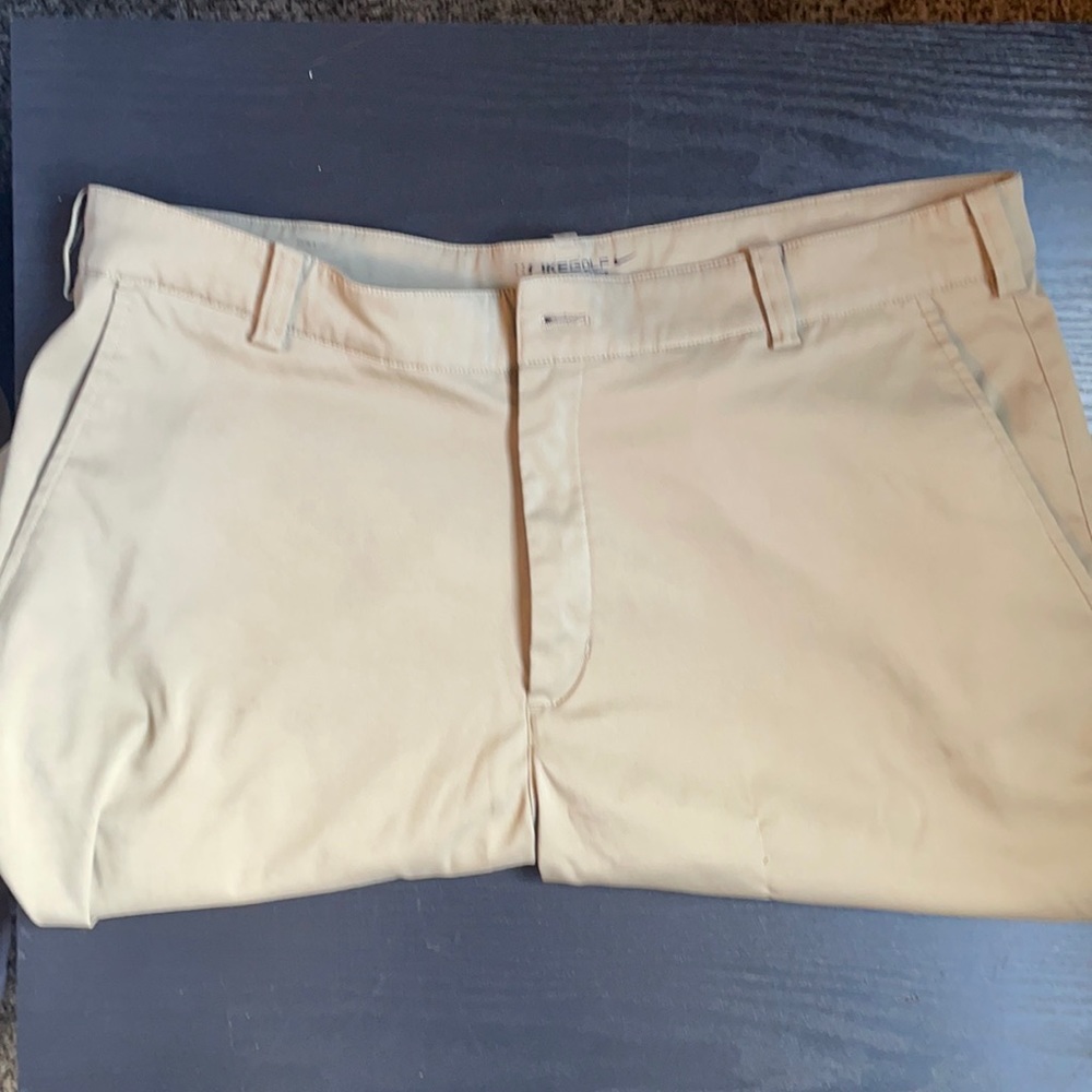 Nike Golf Shorts (Khaki)